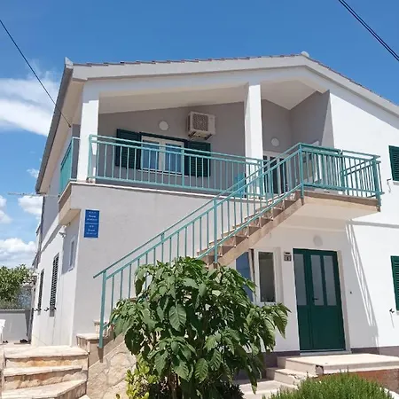 Apartment Rosanda Slatine
