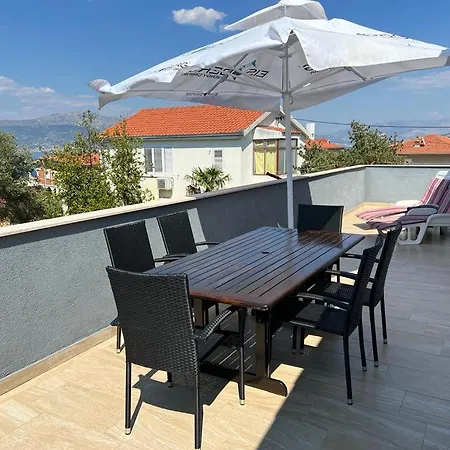 Apartment Rosanda *